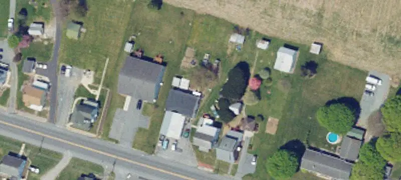 Mixed-Use Property with Auto Lift