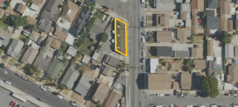Mixed-Use Property with Restaurant