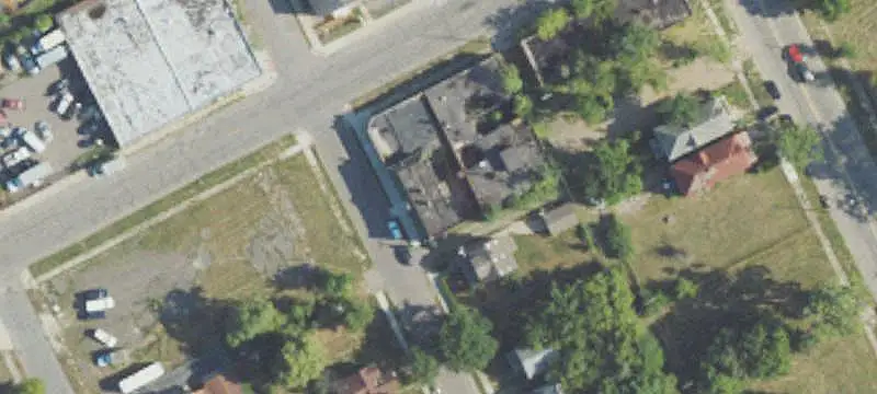 8-Unit Brick Apartment Building