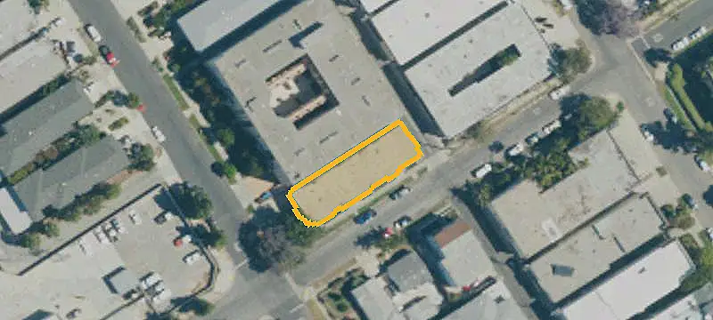 7-Unit Apartment Building