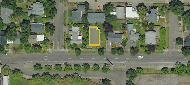 4-Unit Quadplex with Updated Interiors