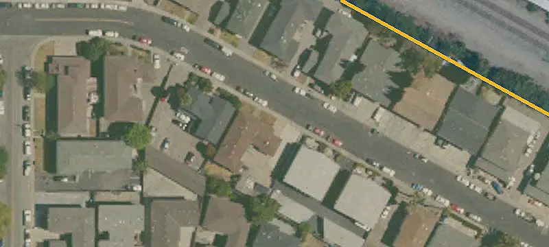 4-Unit Quadplex with Community Laundry