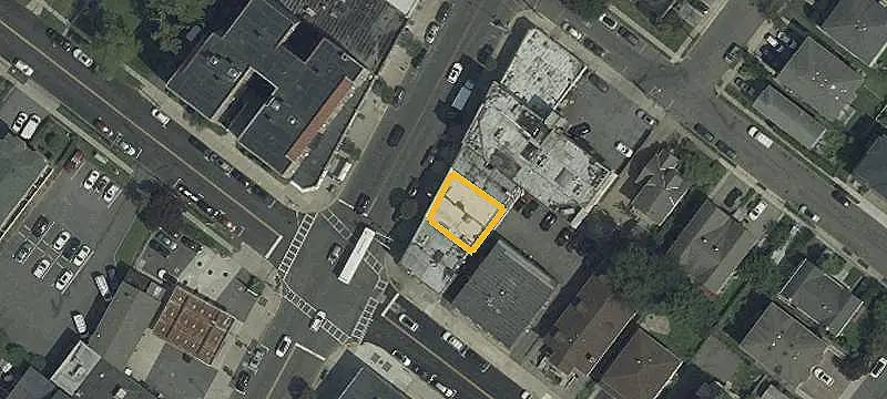 Mixed-Use Property with Restaurant