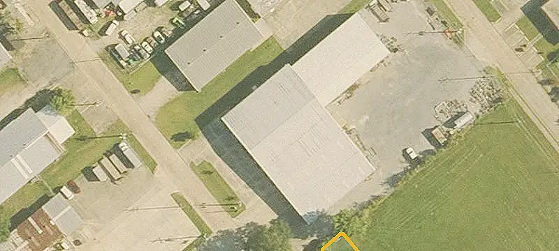 Warehouse with Fenced Yard