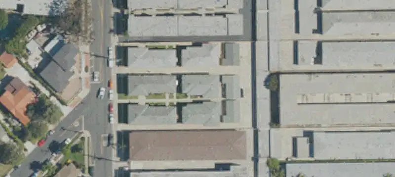 10-Unit Apartment Building