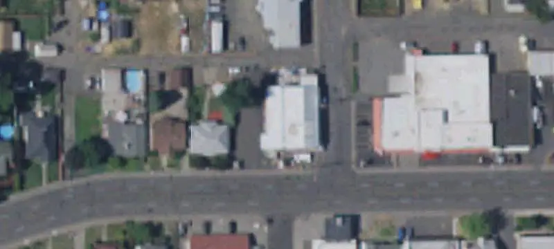 Mixed-Use Building with Studio Space