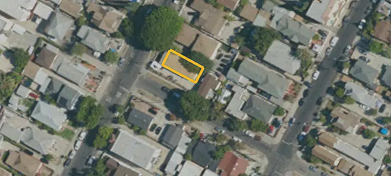 4-Unit Quadplex with Mixed Unit Sizes