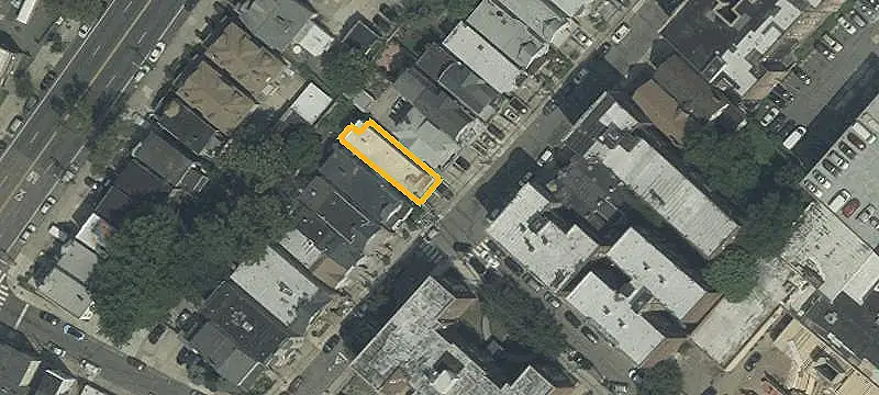 Duplex With Private Driveway