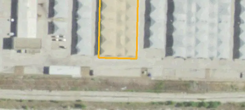 Auto Shop with Extensive Parking