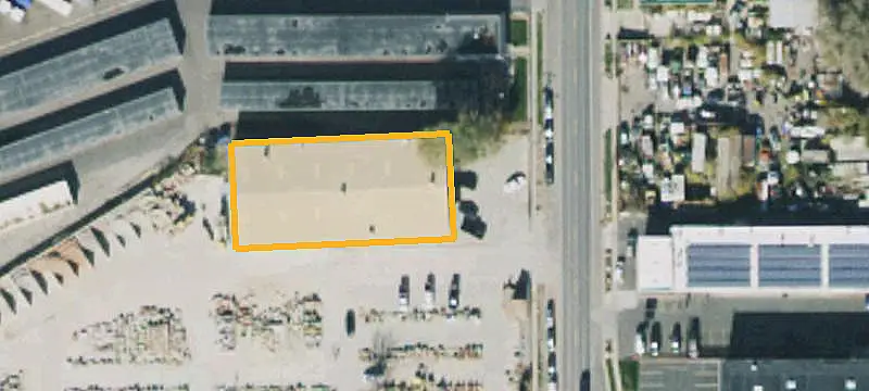 Remodeled Flex Space with Detached Storage