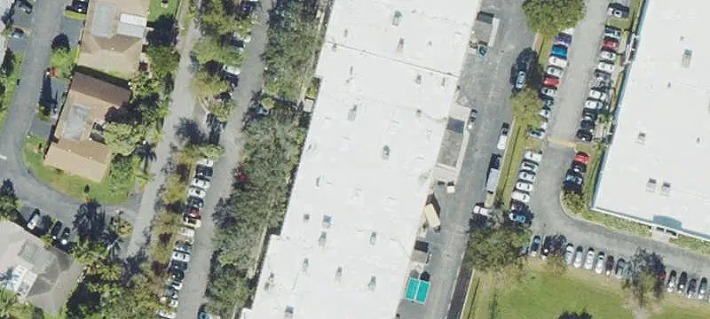 Small-Bay Flex Industrial Building