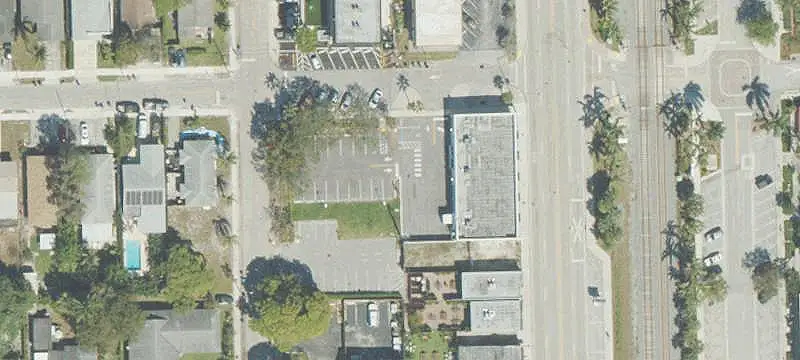 Commercial Kitchen Suites with Food Yard