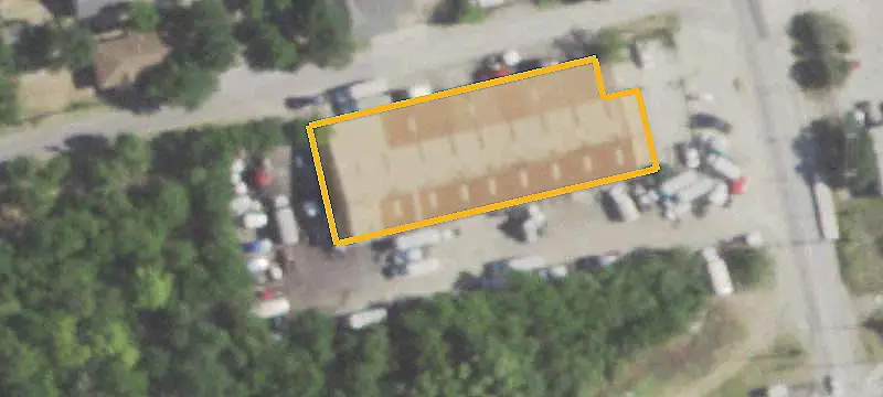 Warehouse with Fenced Outdoor Storage