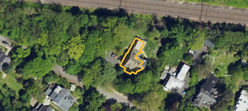 10-Unit Apartment Building