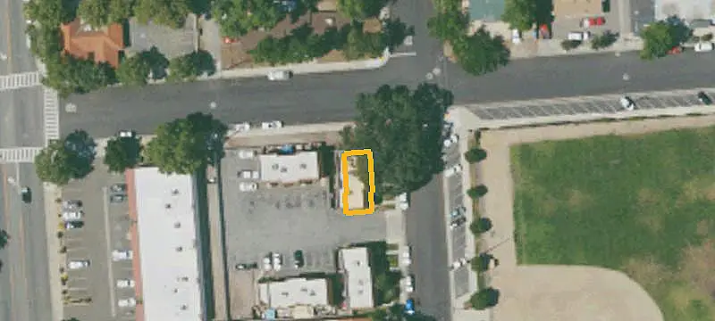 12-Unit Townhouse Apartment Property