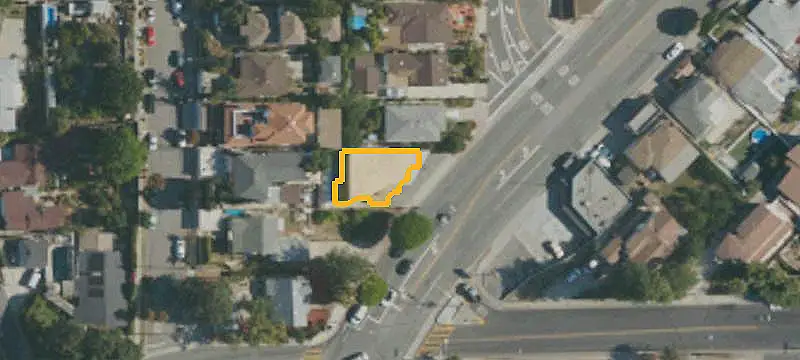 Apartment Building with Tandem Parking