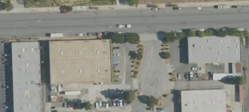 Warehouse with Dock and Grade Loading