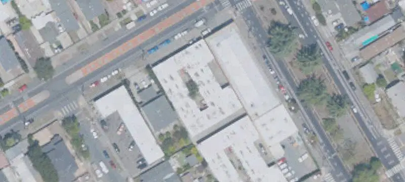 32-Unit Townhome-Style Apartment Building