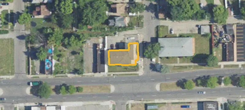 12-Unit Apartment Building