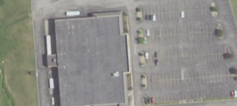 Shopping Center with Anchor Space