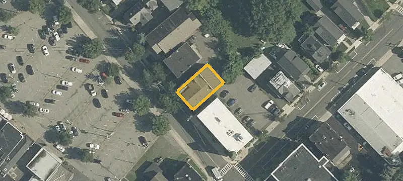 6-Unit Apartment Building