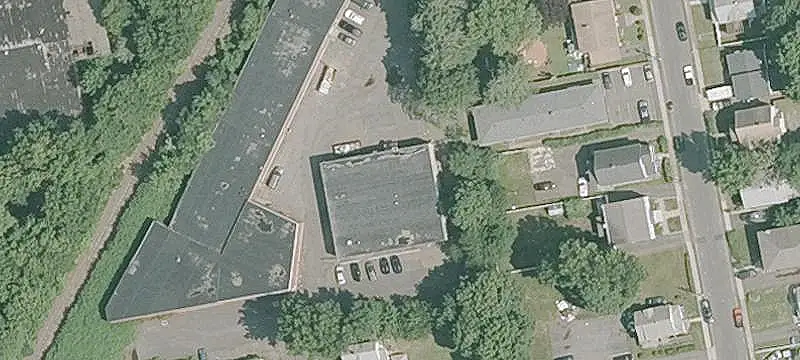 6-Unit Brick Apartment Building