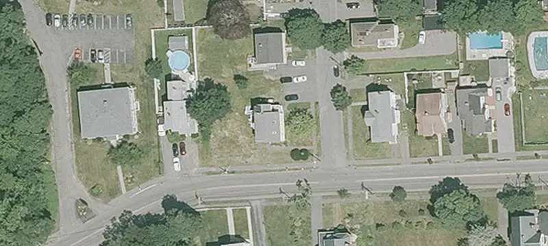 3-Unit Triplex with Off-Street Parking