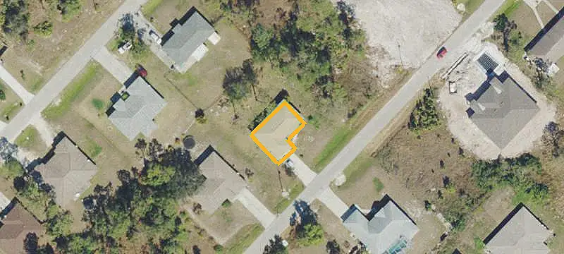 Two-Unit Duplex with Private Dens