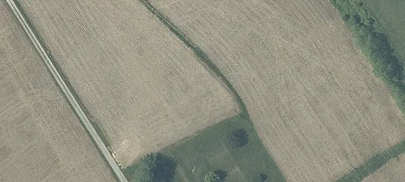 Farm with Three-Bedroom Farmhouse