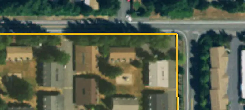 4-Unit Apartment Building