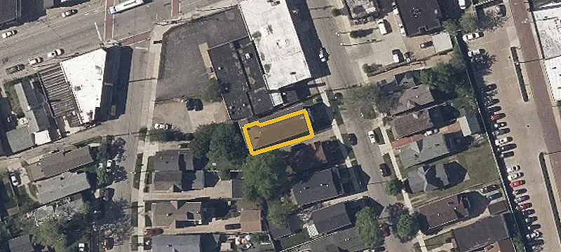 Triplex with Loft Apartments