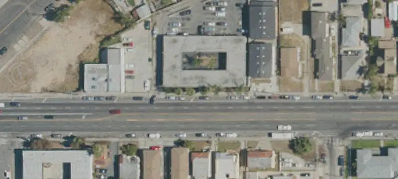 28-Unit Courtyard Apartment Building