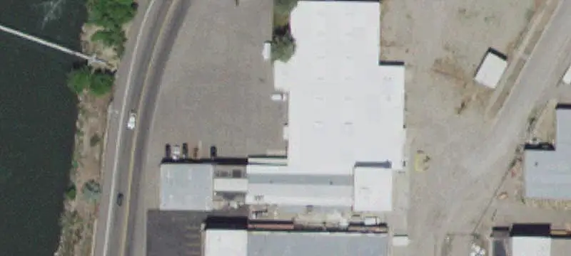 Multi-Tenant Mixed-Use Building