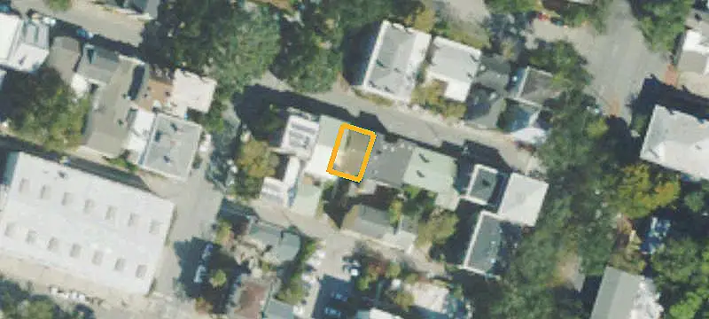 Two-Unit Duplex with Courtyard