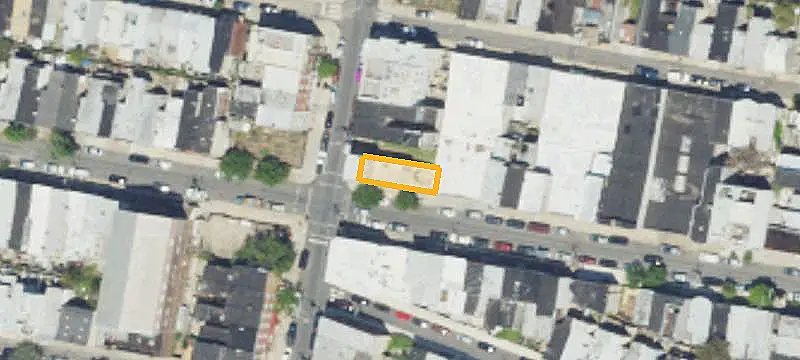 Mixed-Use Property with Deli