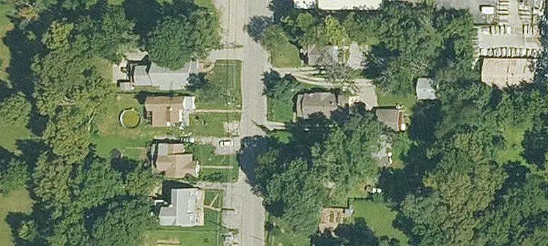 Specialty Property with Parking Lot
