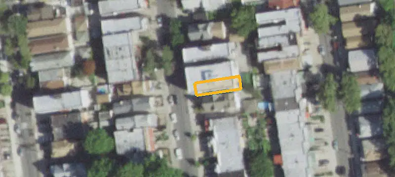 6-Unit Brick Apartment Building