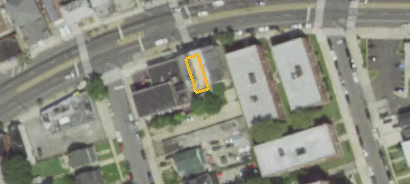 5-Unit Mixed-Use Building