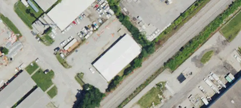 Clear-Span Warehouse with Exterior Storage