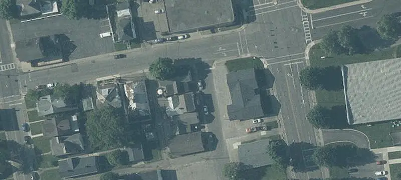 Mixed-Use Building with Upper-Level Space