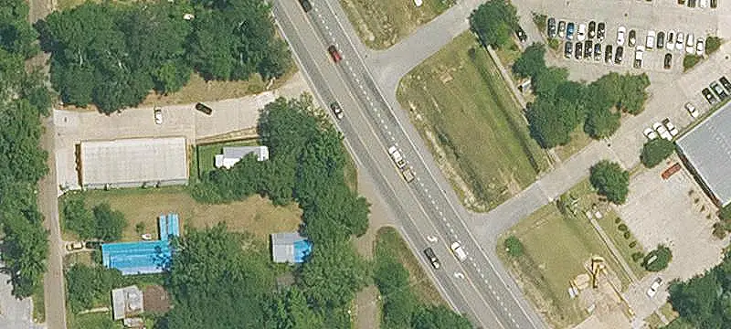 Strip Center with On-Site Parking