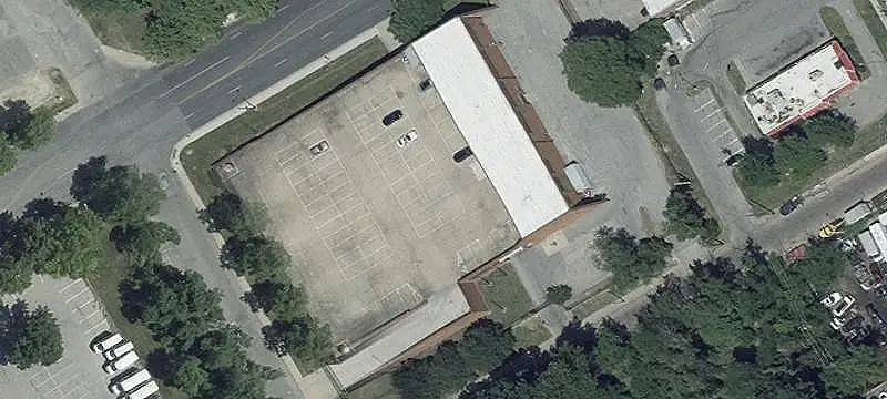Flex Property with Three-Bay Auto Service