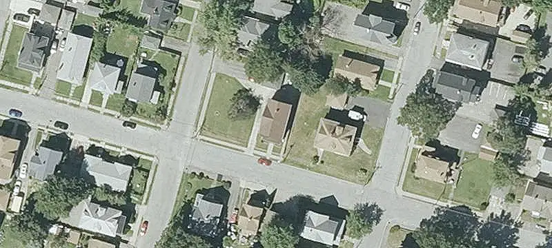 Two-Unit Duplex with Townhouse Layout
