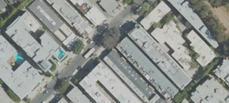 15-Unit Townhome-Style Apartment Building