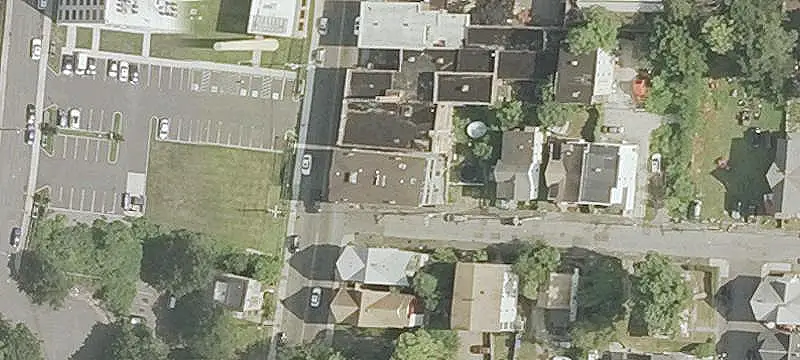8-Unit Mixed-Use Building