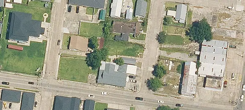 4-Unit Apartment Building