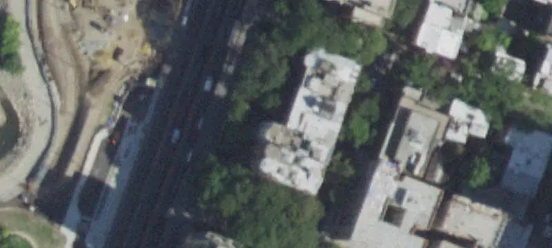 Five-Family Apartment Building with Garden