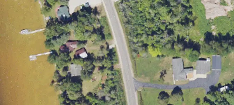 Gulliver Lakefront Land