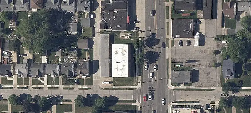 14-Unit Brick Apartment Building