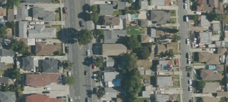 3-Unit Triplex with Garages